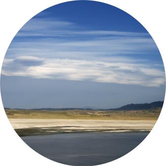 a photo of a sea shore